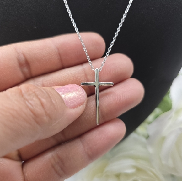 SIMPLE CROSS STERLING SILVER NECKLACE - Picture 8 of 8